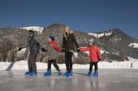 Kaiserwinkl - Winter: Eislaufen