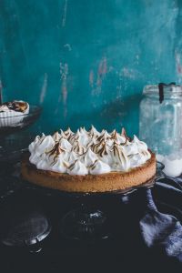 Himbeer-Lavendel-Baiser-Torte von Kristin Okelmann