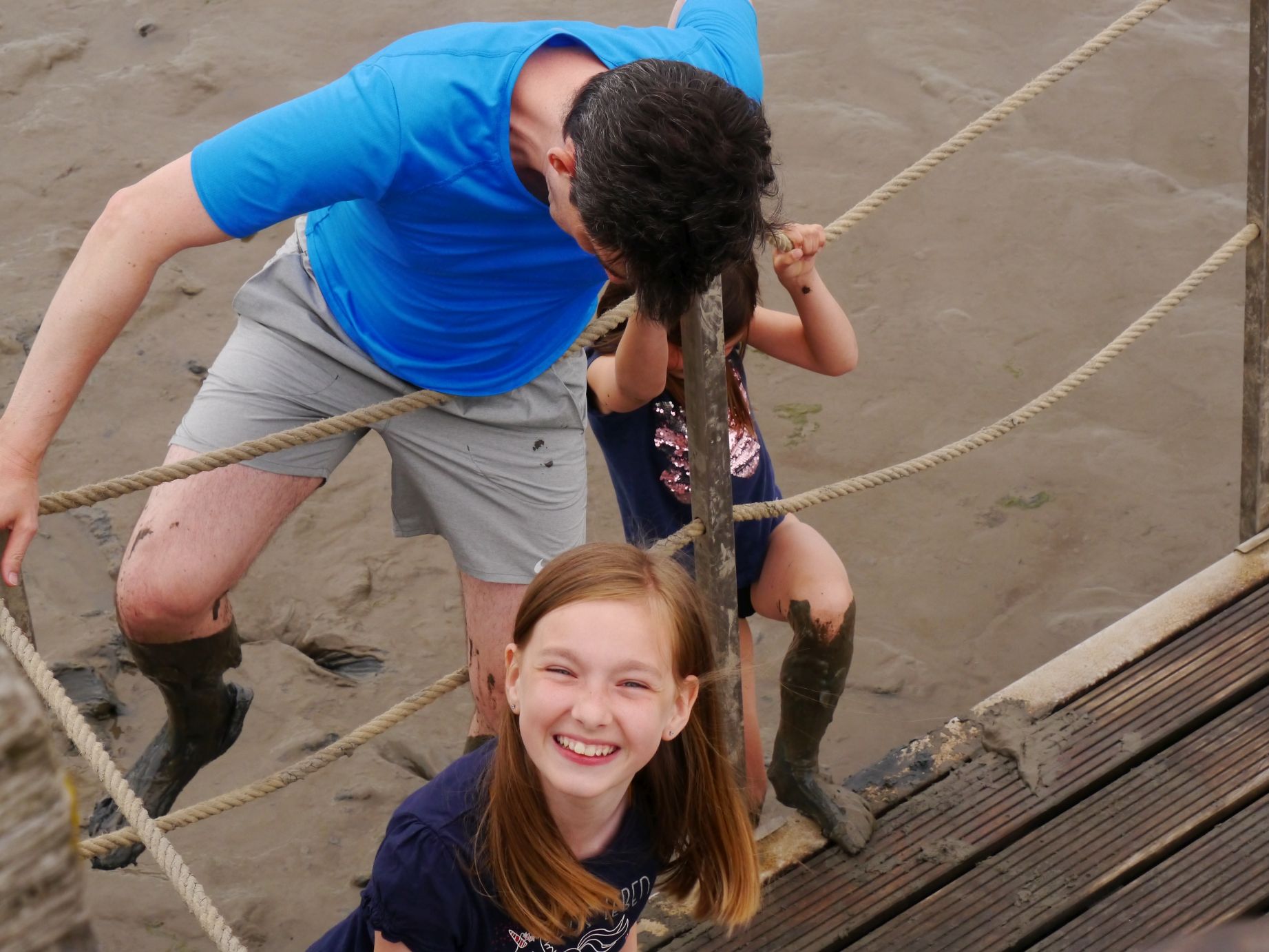 Isa Lotz mit Familie an der EIDER